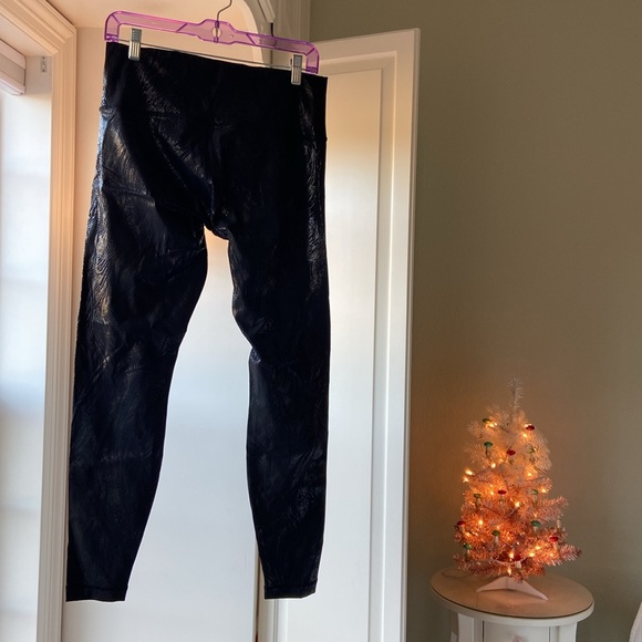 Lululemon Wunder Under Hi-Rise Tight 28" *Shine in Acclimatize Black Black Foil - Picture 8 of 9